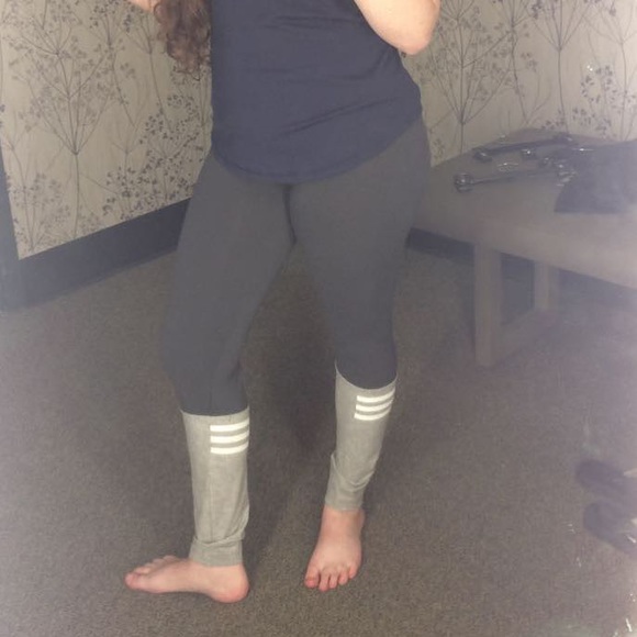 Grey athletic leggings - Picture 2 of 3